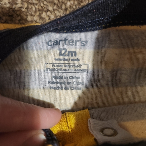 Set of 2 Carter's 12 Months Sleepers - Picture 11 of 12
